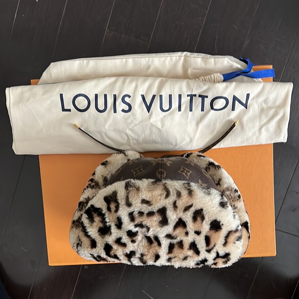 Louis Vuitton Chapka Leopard Hat - Picture 11 of 11